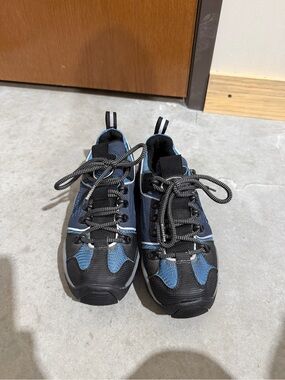 Women's Athletic Trail Sneakers - Blue/Black